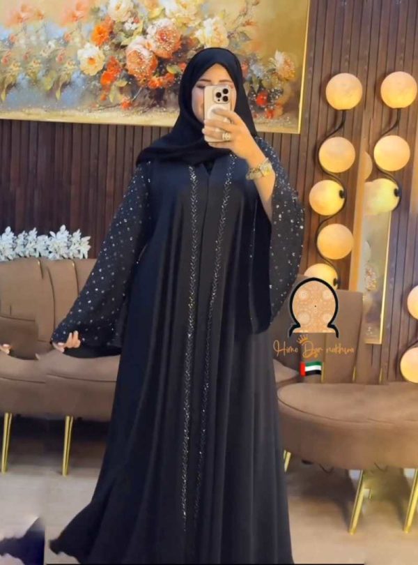 ভাইরাল দুবাই চেরি ইস্টন বোরকা