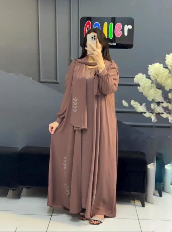 প্রিমিয়াম এবং অথেন্টিক দুবাই চেরি ফেব্রিক্সের ওয়ান পার্ট এডজাস্ট কটি  বোরকা